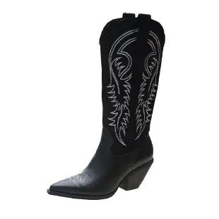 Embroidered Western Cowboy Boots for Fashion Lovers